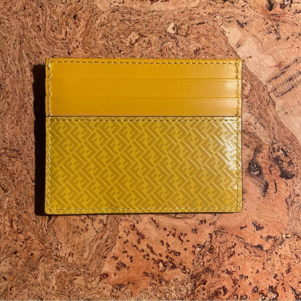 New🌻FENDI CARDHOLDER 🌻 - Picture 5 of 9